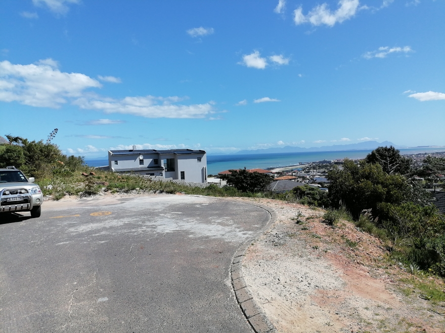 0 Bedroom Property for Sale in Mountainside Western Cape